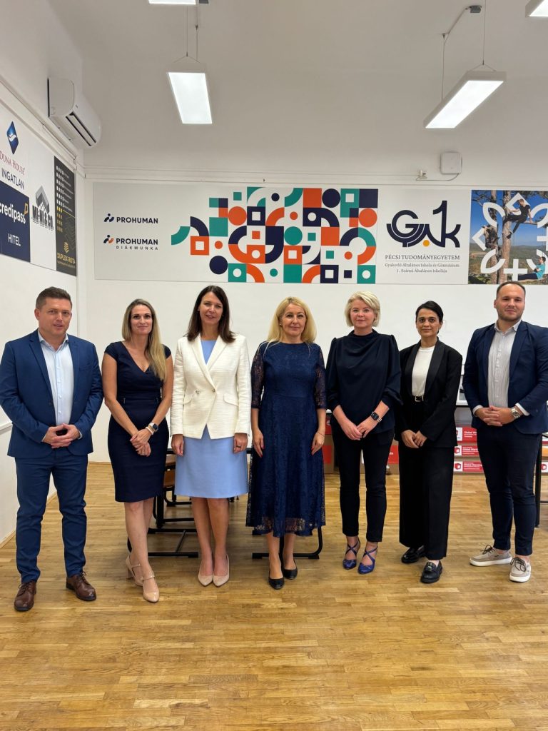 1758988925480-768x1024